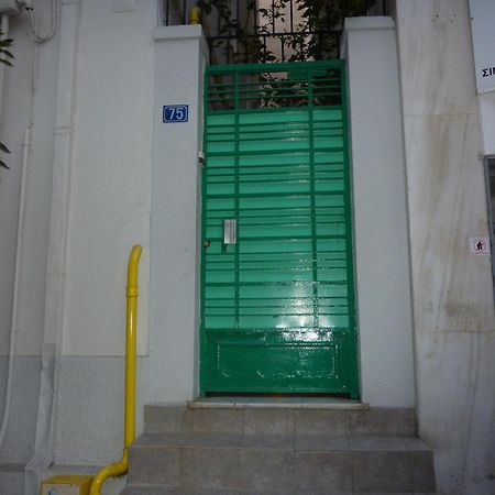 Pagration Youth Hostel Атина Екстериор снимка