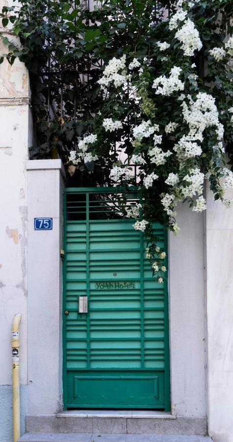Pagration Youth Hostel Атина Екстериор снимка