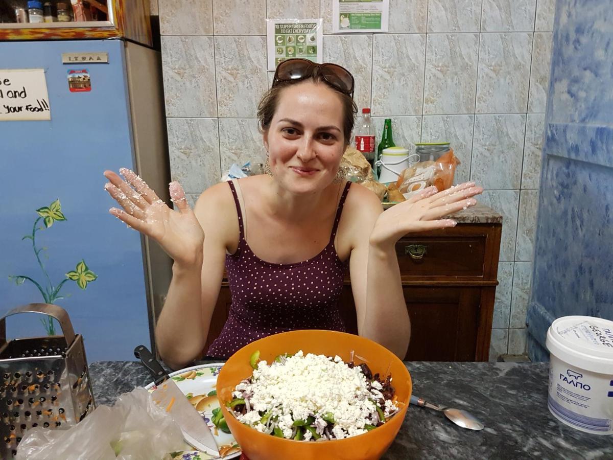 Pagration Youth Hostel Атина Екстериор снимка