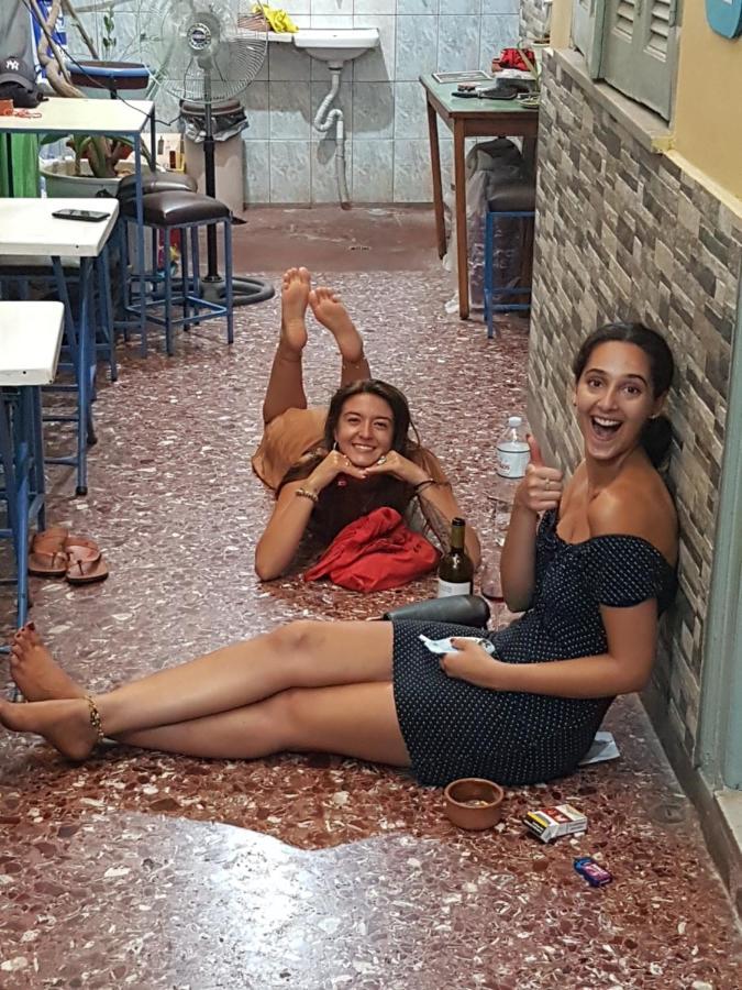 Pagration Youth Hostel Атина Екстериор снимка